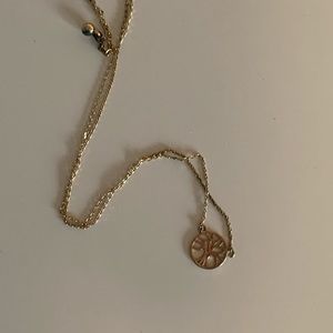 Tree pendant necklace